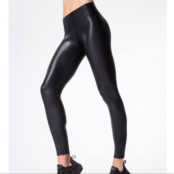 carbon 38 Pants - TAKARA carbon 38 leggings